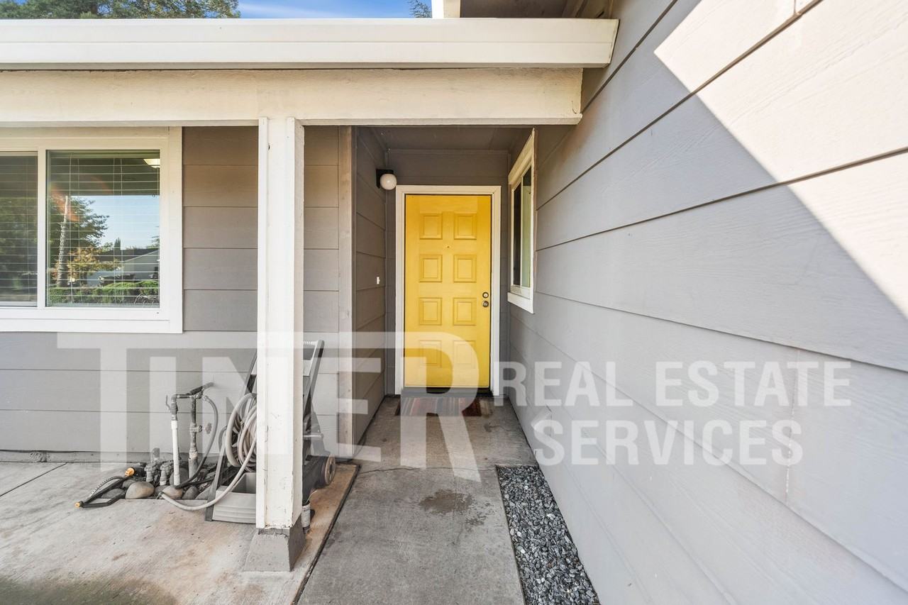 9259 Medallion Way - Photo 7 of 27