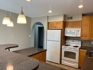 1422 Carol Ct #3A - Photo 3 of 15