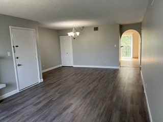 1422 Carol Ct #3A - Photo 5 of 15