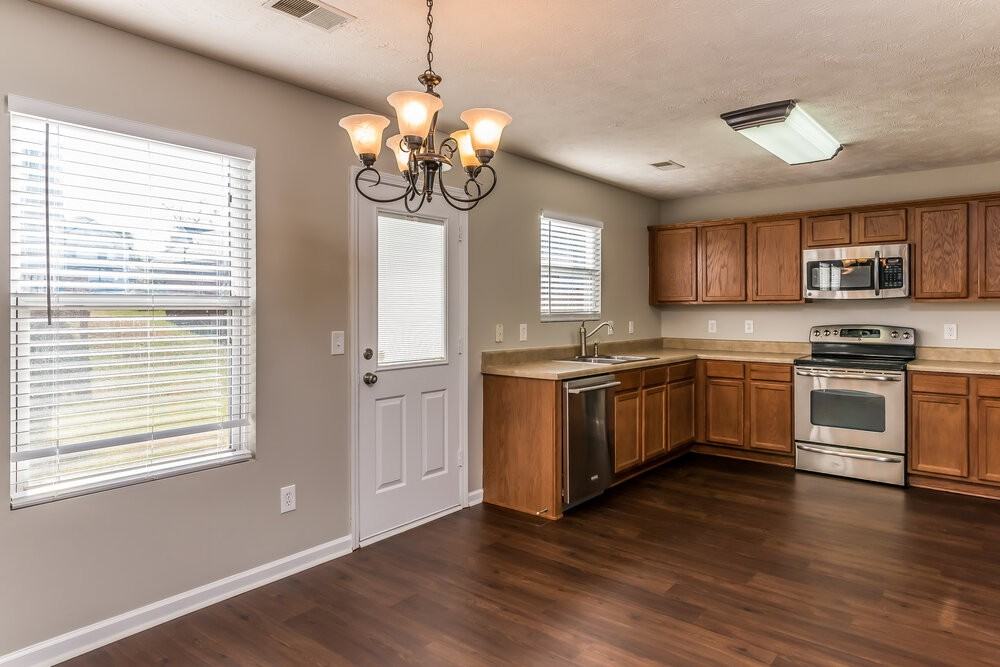 4005 Willowpond Ct - Photo 4 of 14