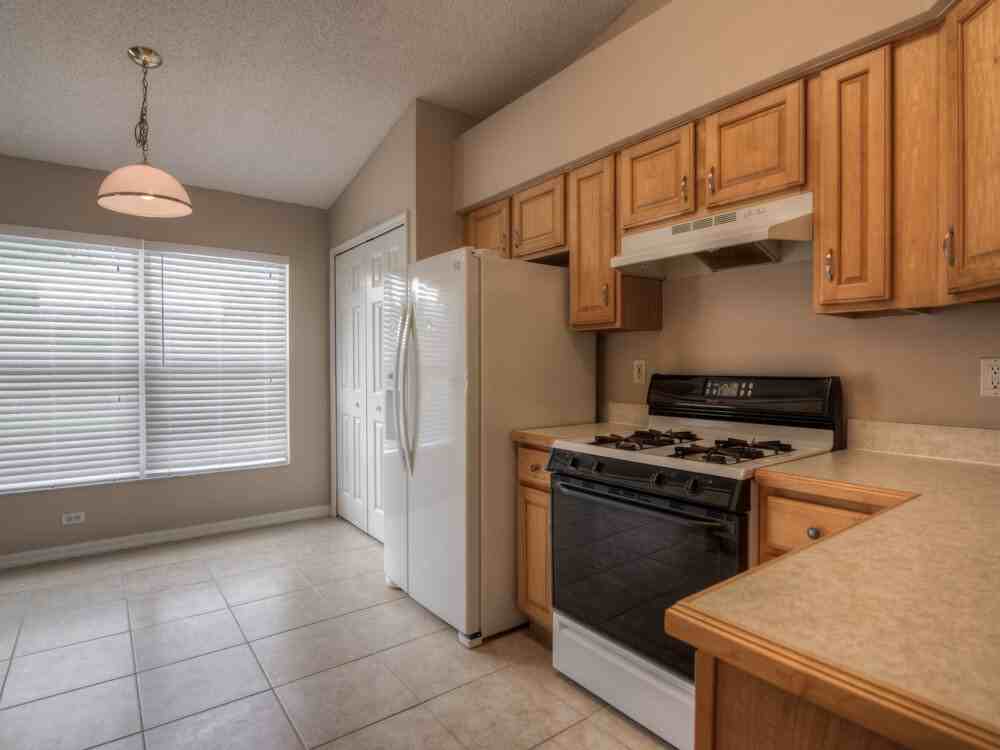 12304 Woodglen Cir - Photo 7 of 18