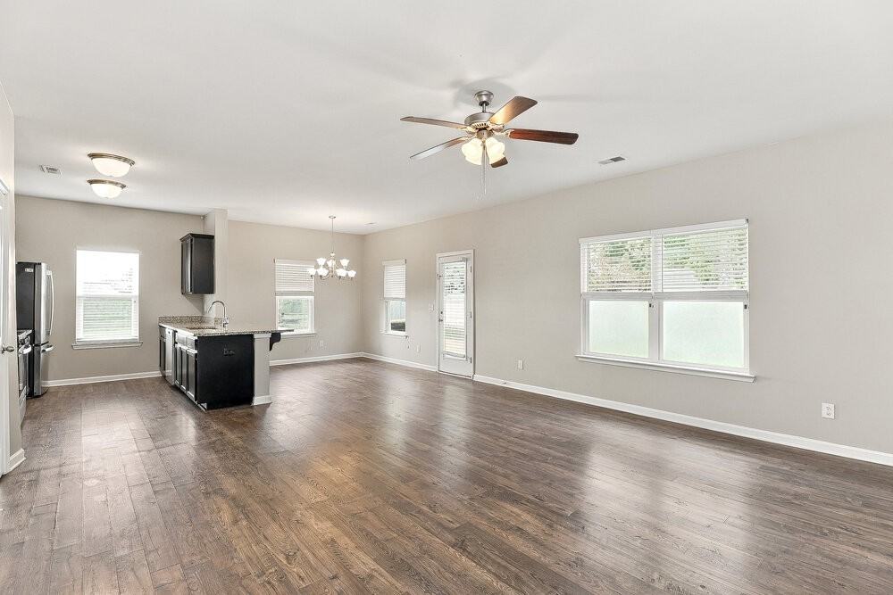 115 Shenandoah Cir - Photo 6 of 17