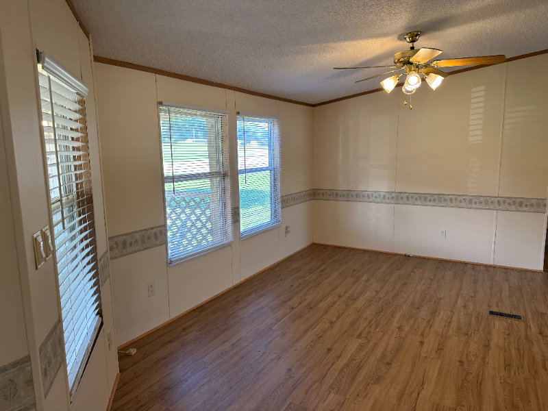 122 James Way - Photo 5 of 21