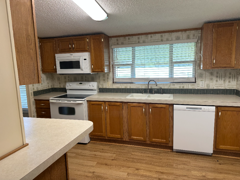 122 James Way - Photo 6 of 21