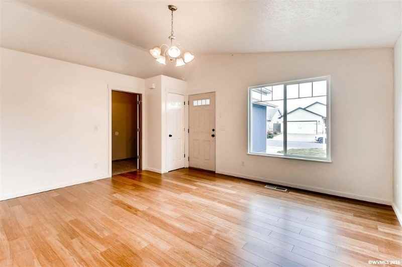 3151 Macy Ct Ne - Photo 5 of 23