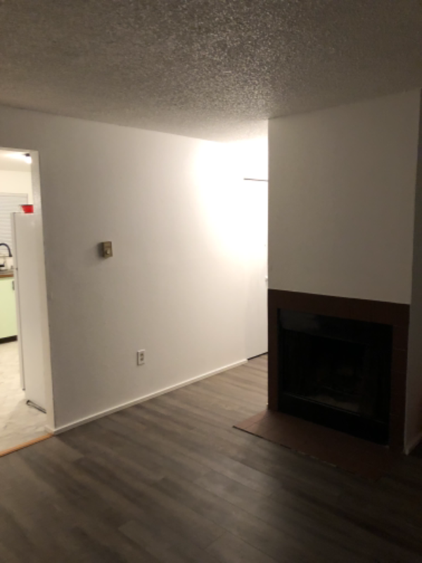 914 75th St E #B - Photo 3 of 11