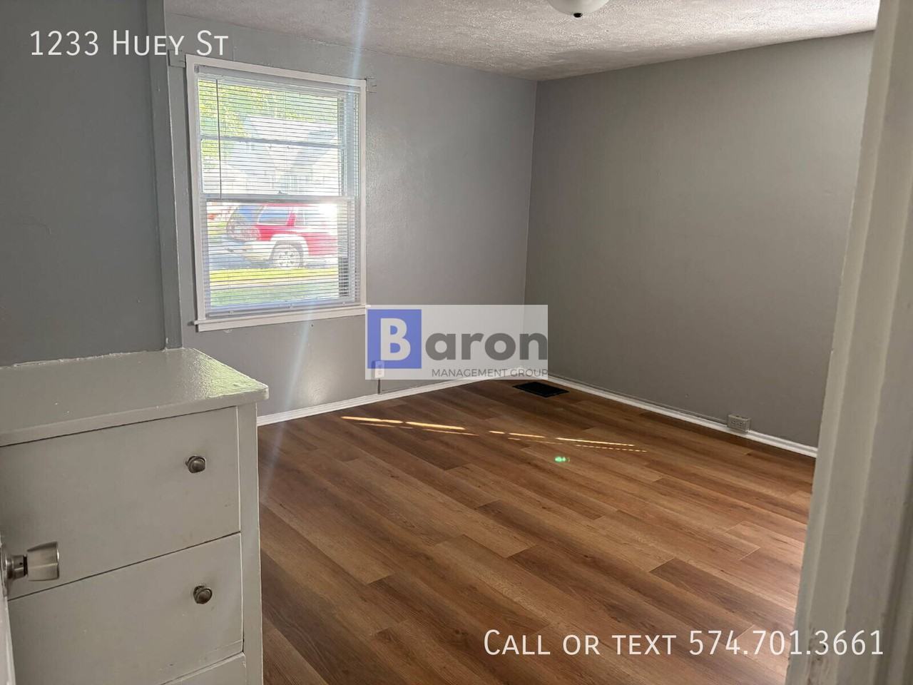 1233 Huey St - Photo 6 of 9