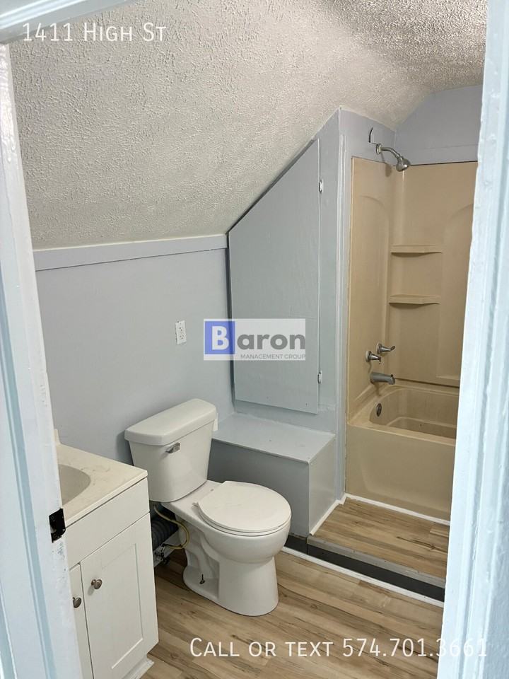 1411 High St - Photo 2 of 11