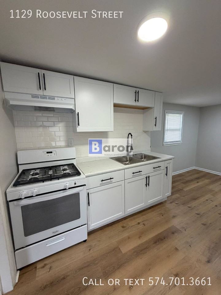 1129 Roosevelt St - Photo 4 of 7