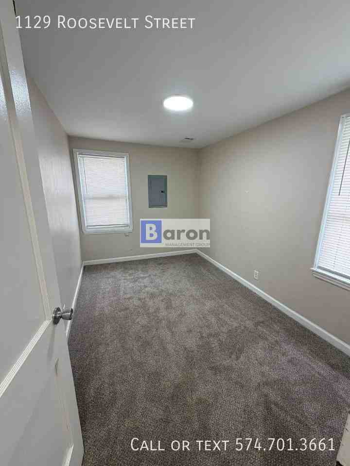 1129 Roosevelt St - Photo 5 of 7