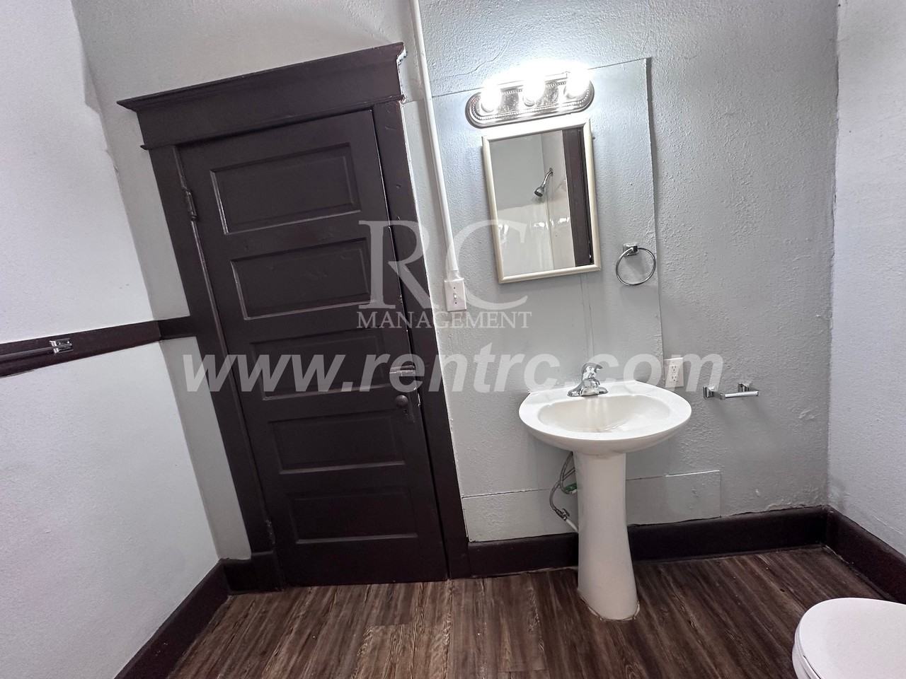 1218 Chandler St - Photo 7 of 15