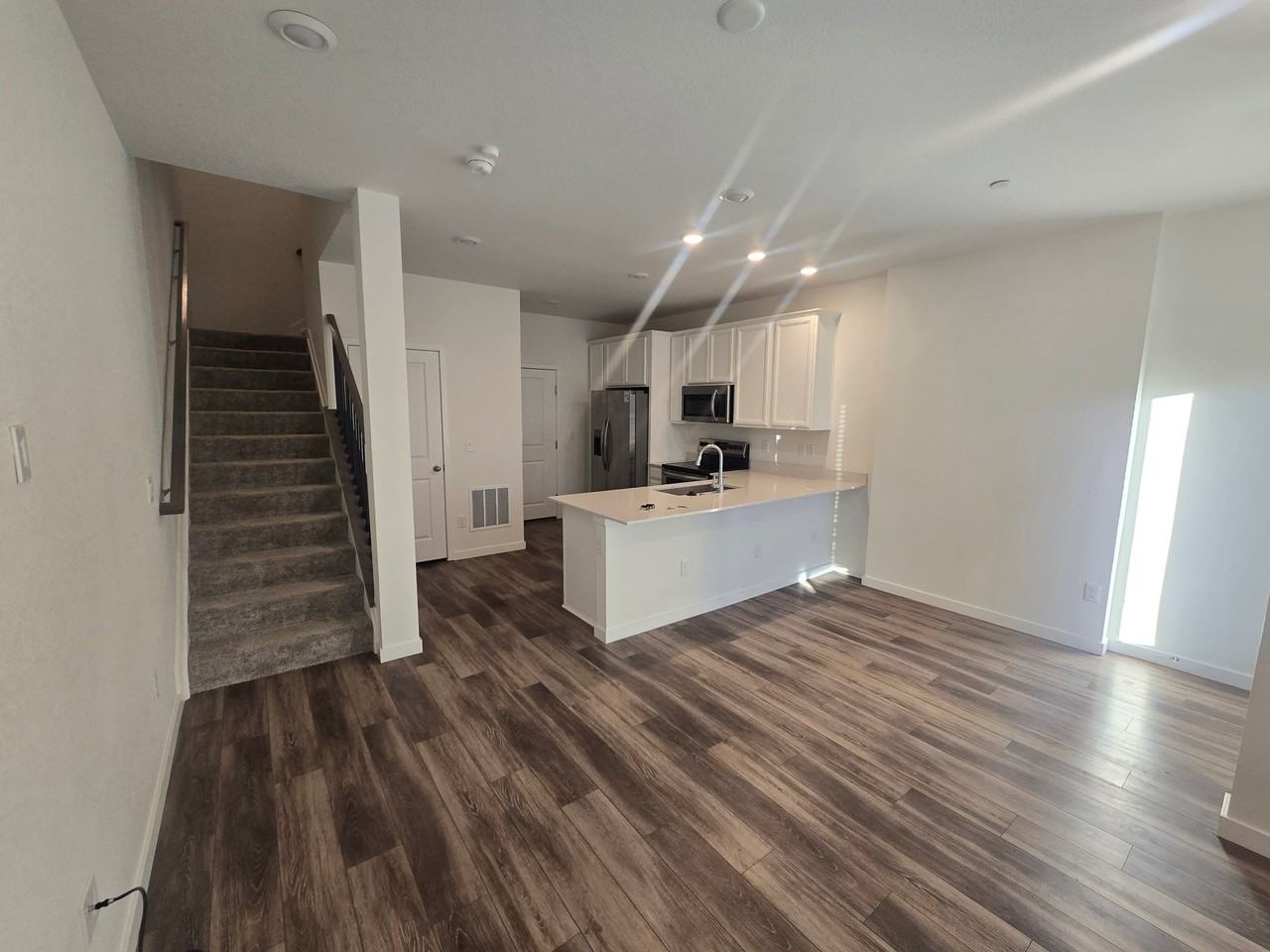 5382 Second Ave - Photo 3 of 22