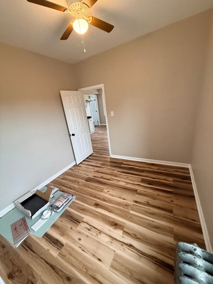 2100 S 28th St - Photo 6 of 18