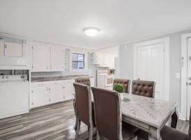 featured image of 39 Vine St #1