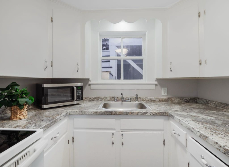 39 Vine St #1 - Photo 3 of 13