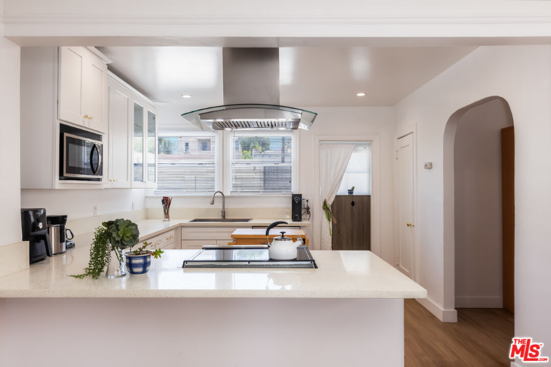 1365 Keniston Ave #NA - Photo 5 of 20
