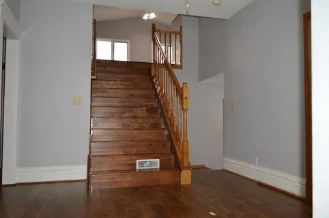 648 Hyacinth Ave E - Photo 6 of 15