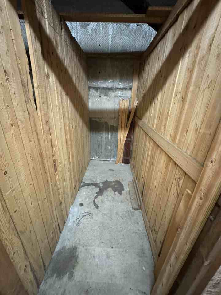 10668 138 St - Photo 2 of 14