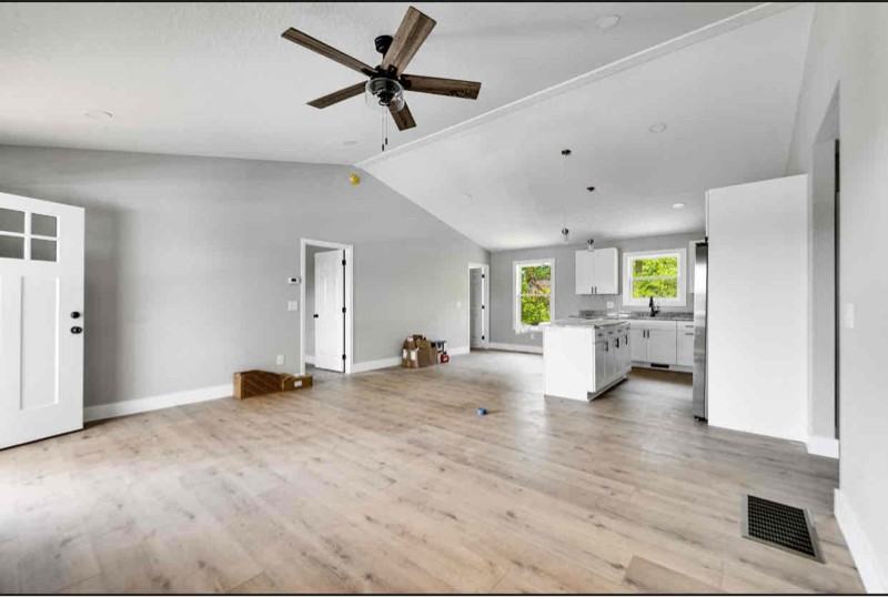 85 Maple St - Photo 3 of 13