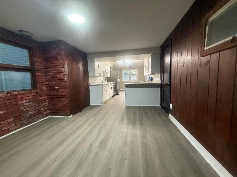 8133 Midland Rd - Photo 5 of 15