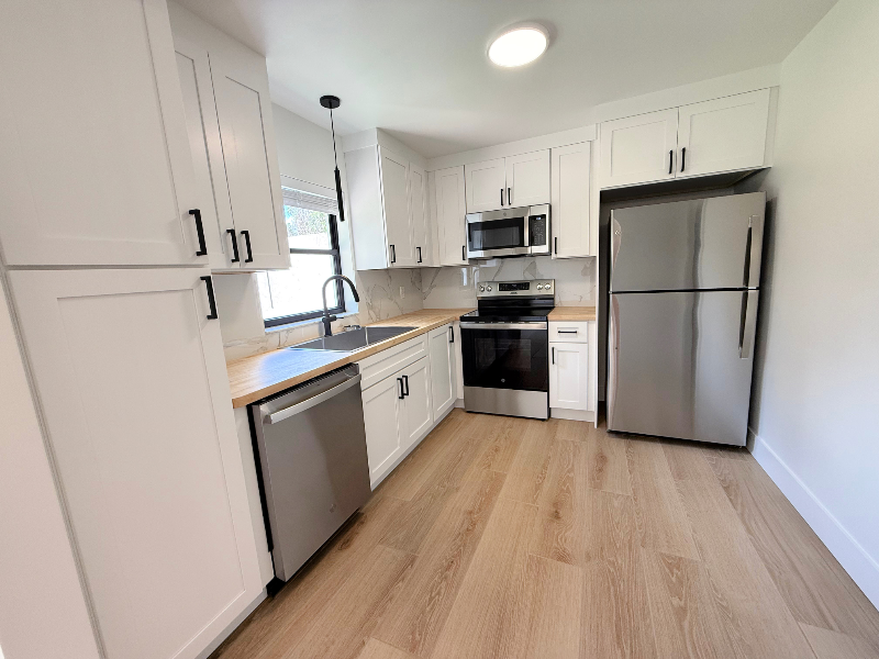 3278 E Crown Dr #3278 - Photo 3 of 33