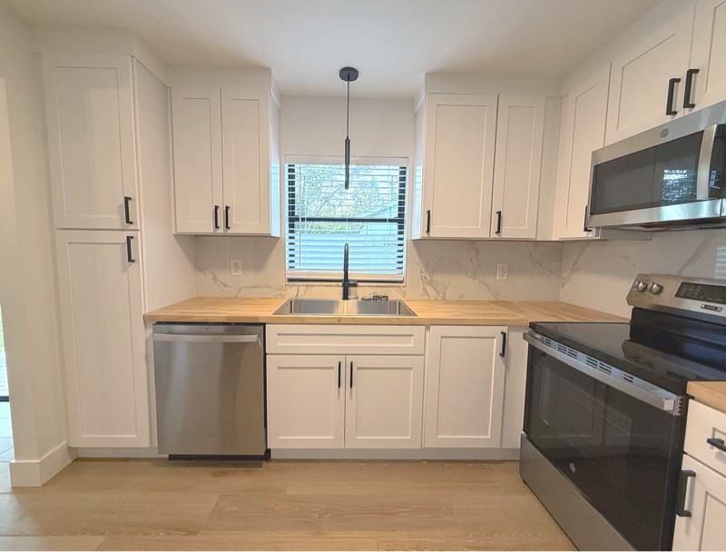 3278 E Crown Dr #3278 - Photo 4 of 33