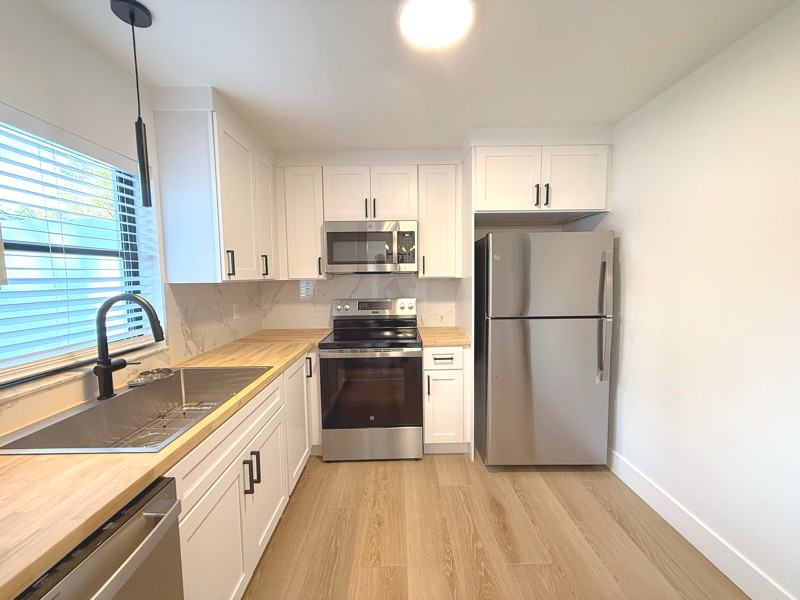 3278 E Crown Dr #3278 - Photo 5 of 33