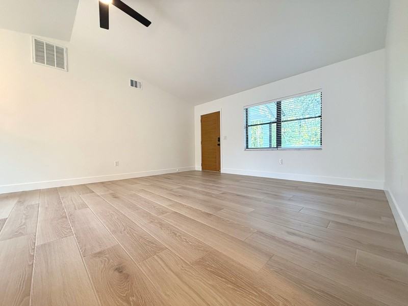 3278 E Crown Dr #3278 - Photo 7 of 33