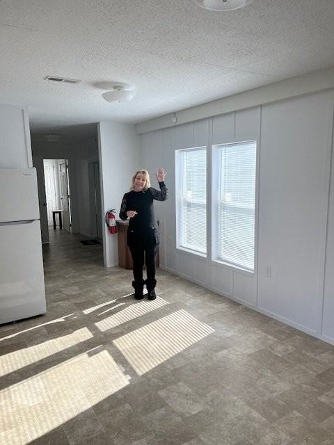 1187 Snug Harbor Rd - Photo 4 of 15