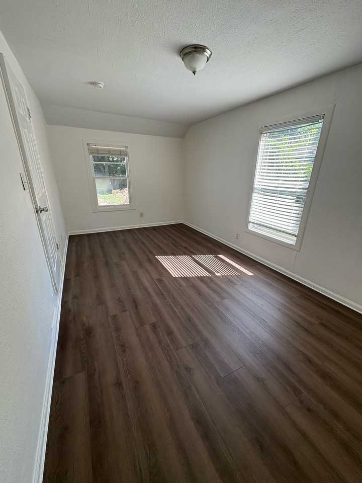 3600 Sanger Ave - Photo 7 of 22