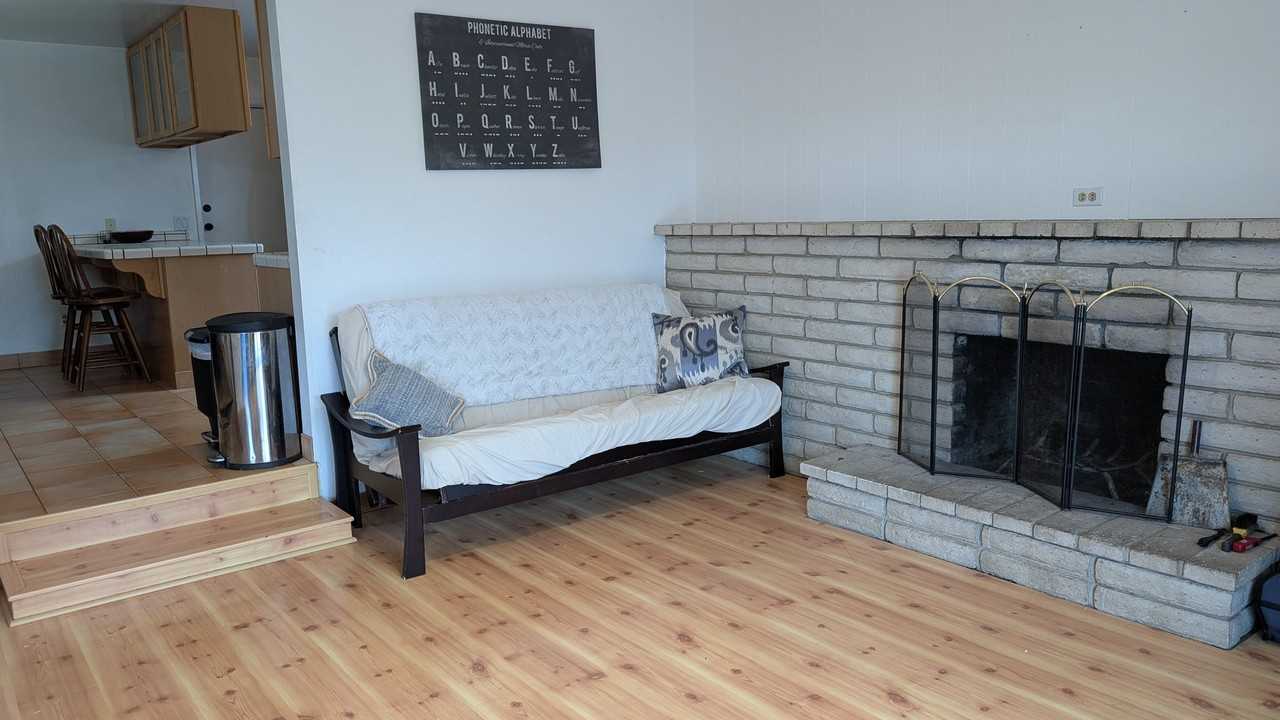 299 Whitney Pl - Photo 7 of 15