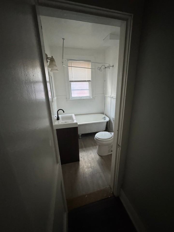 6405 Tuxedo St #1 - Photo 4 of 12
