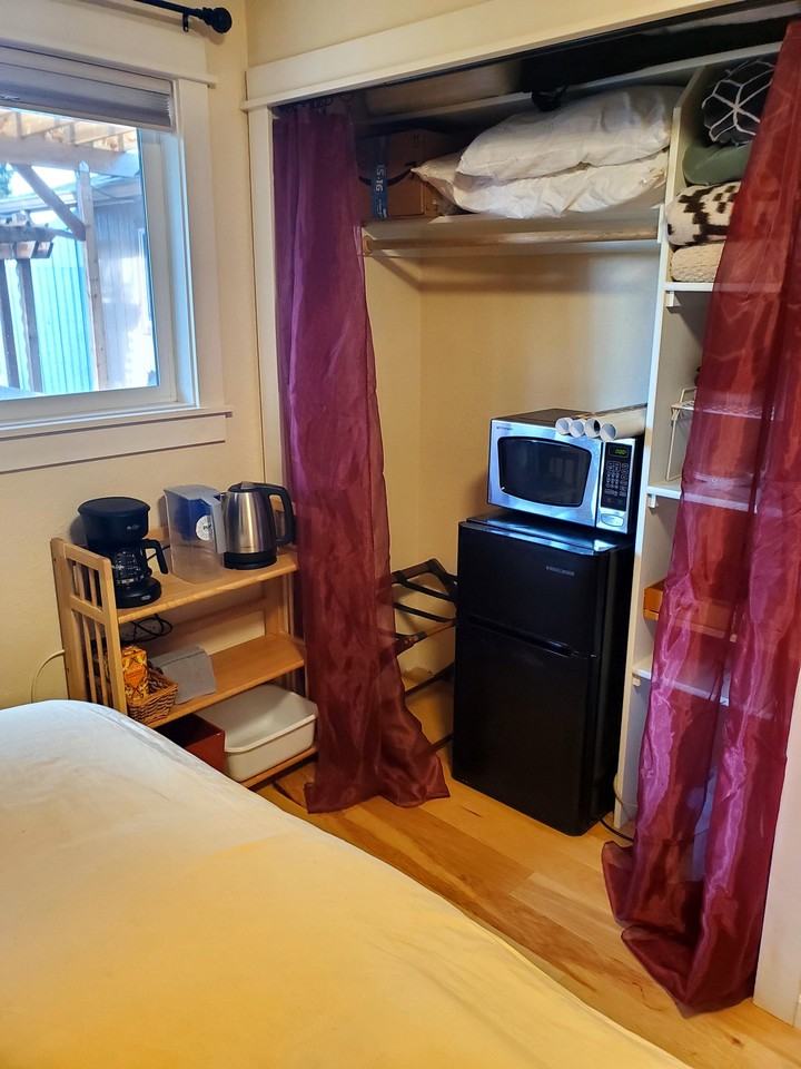 4747 Carolina Ave Ne - Photo 3 of 16