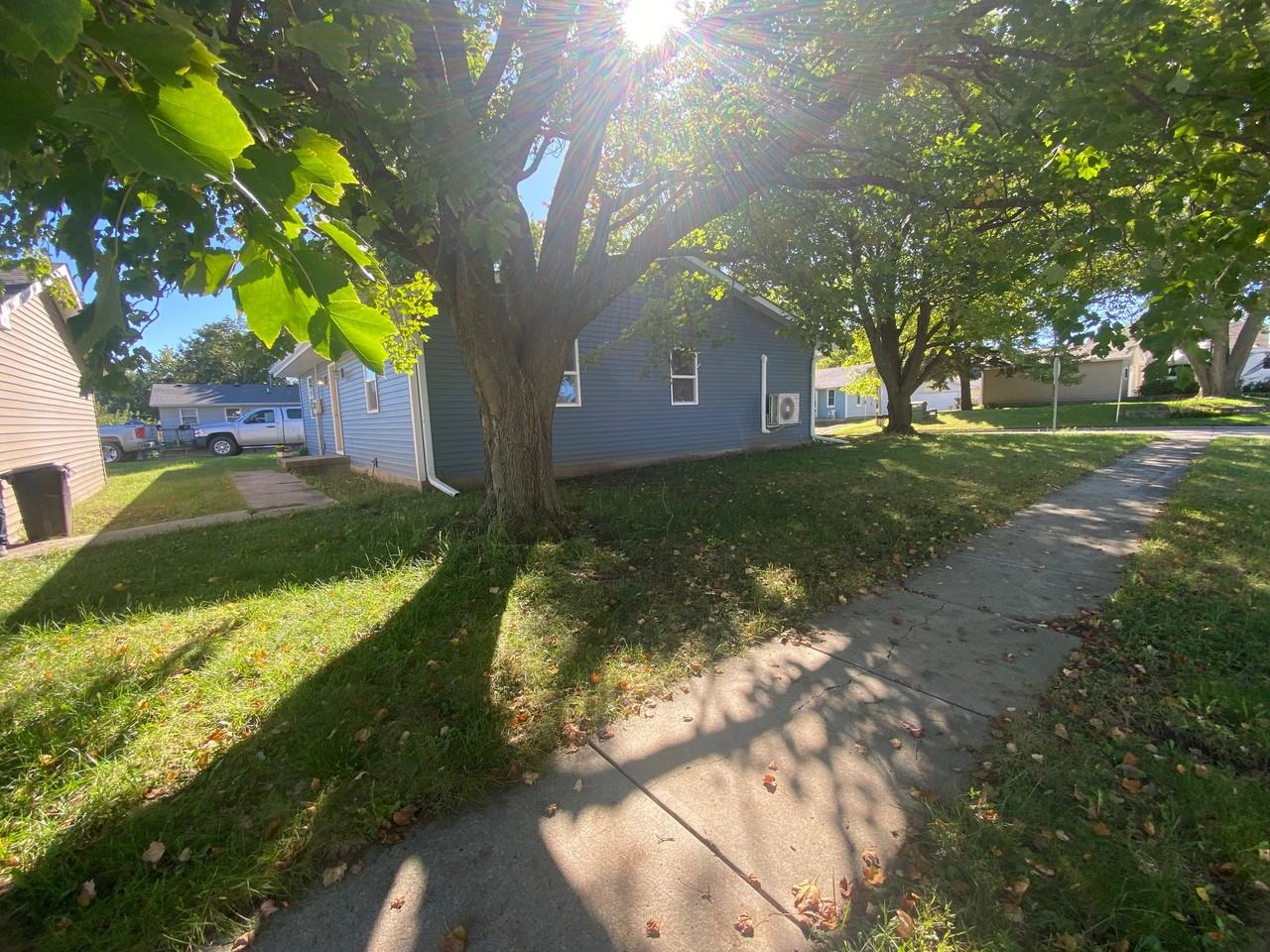 502 E 12th St S #A - Photo 2 of 17