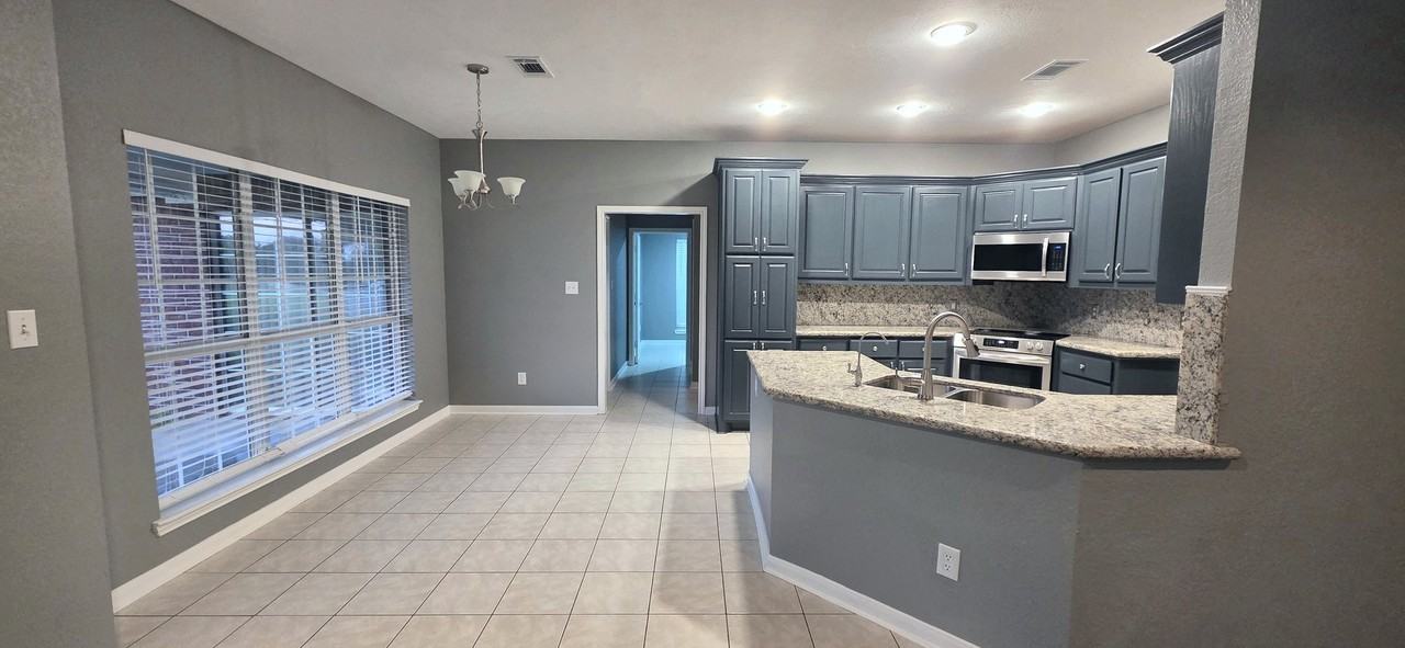 2302 Country Mdws - Photo 6 of 28