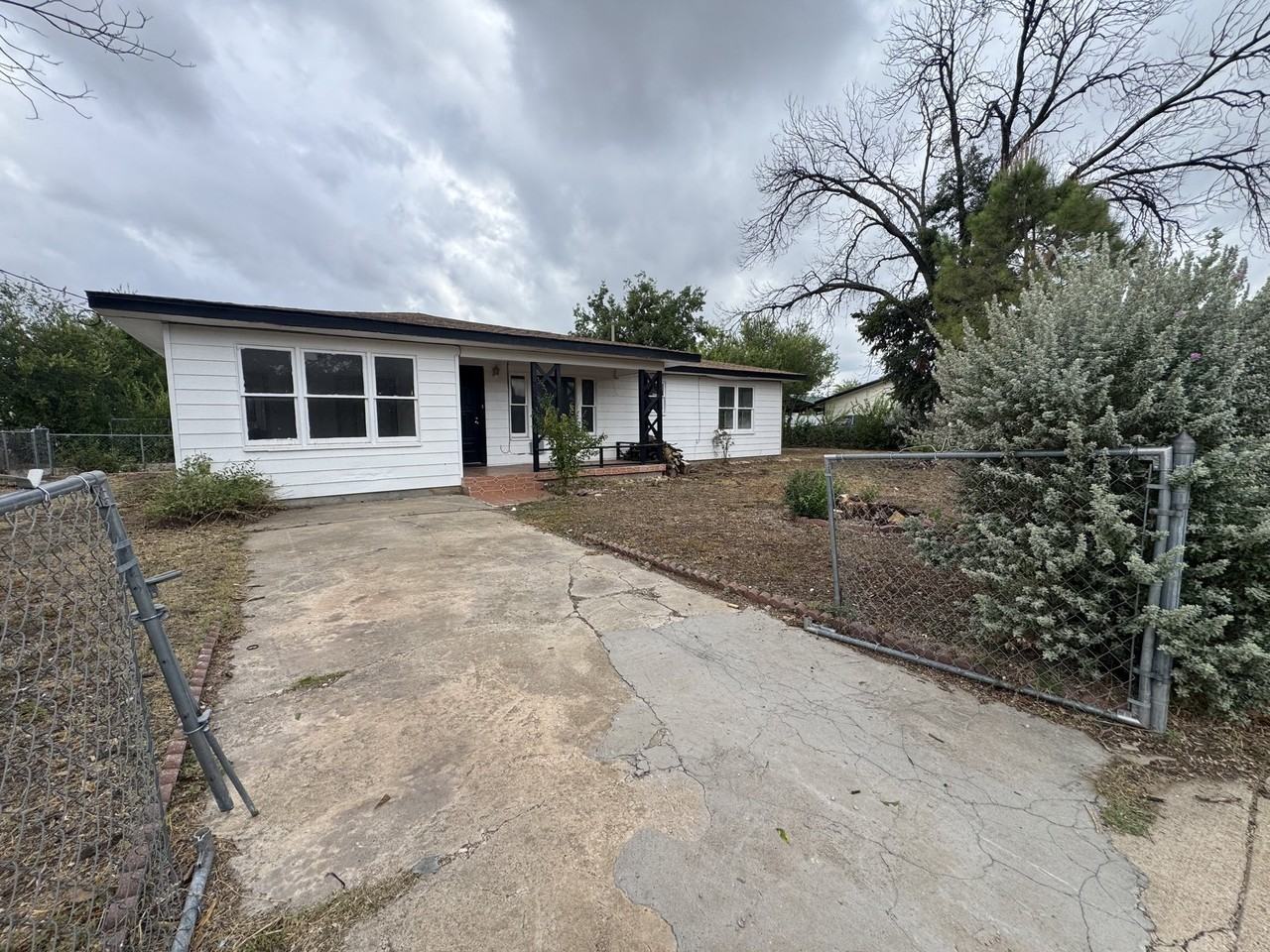 3822 Bowie St - Photo 2 of 19