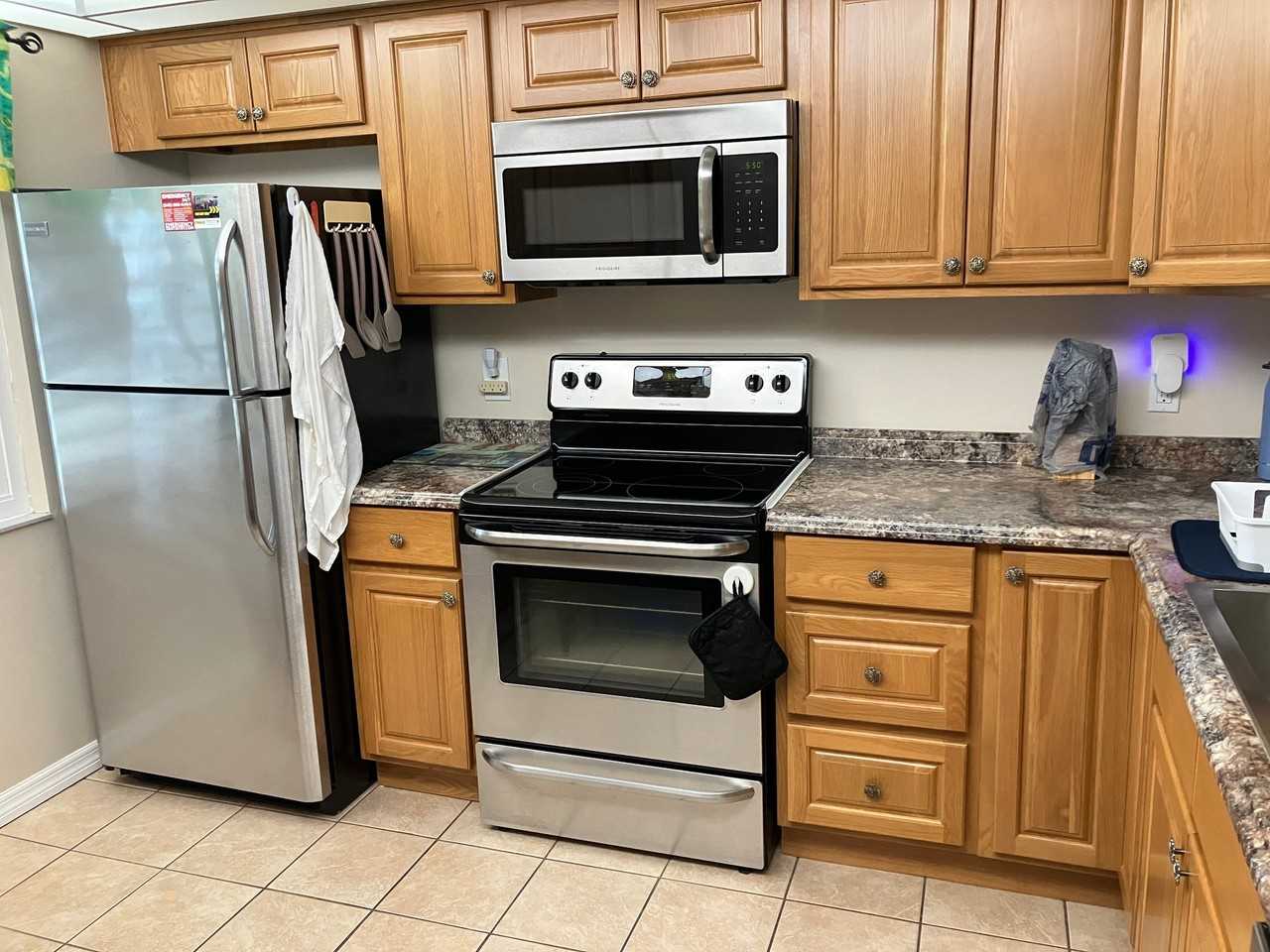 5201 Lake Village Dr #14 - Photo 6 of 11