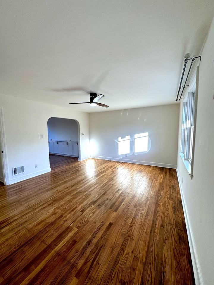 720 S Plum St - Photo 4 of 28