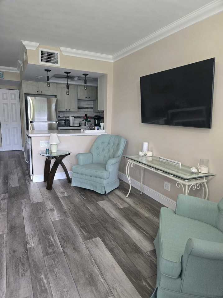 5540 N Ocean Blvd - Photo 2 of 10