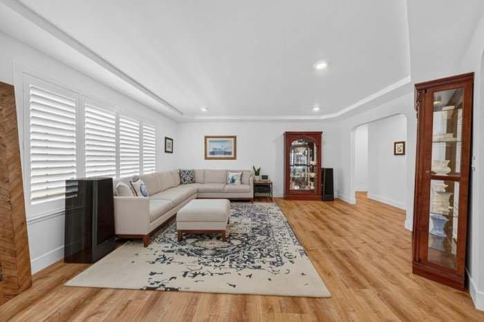 680 Ridgemark Dr - Photo 2 of 20