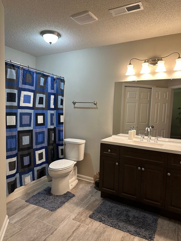 135 Towne Square Rd - Photo 6 of 18