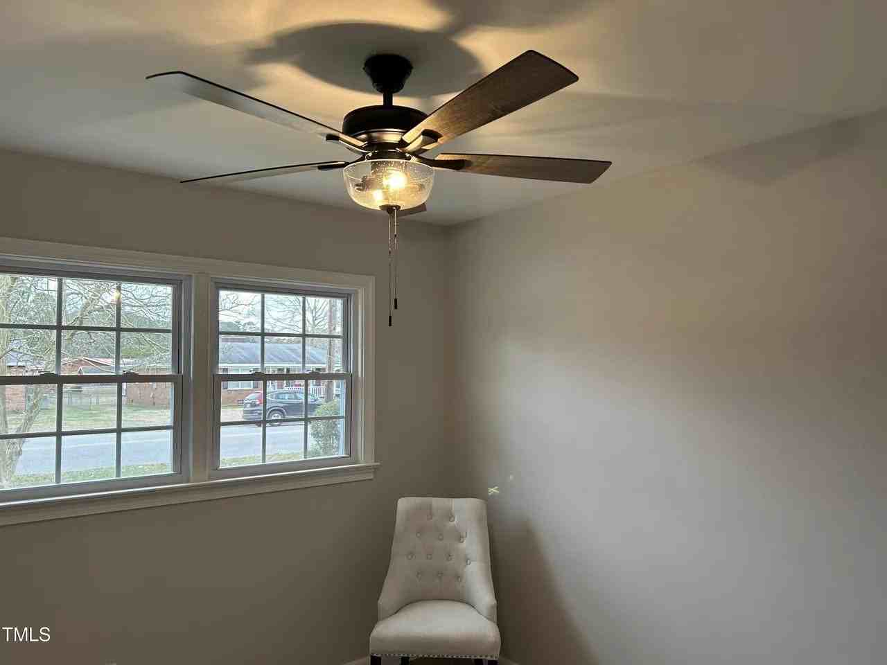 209 Bunche Dr - Photo 5 of 11
