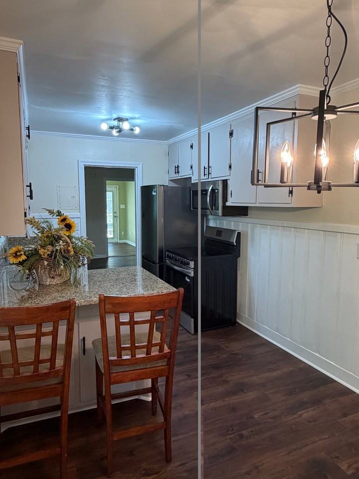 438 Dudley St - Photo 5 of 10