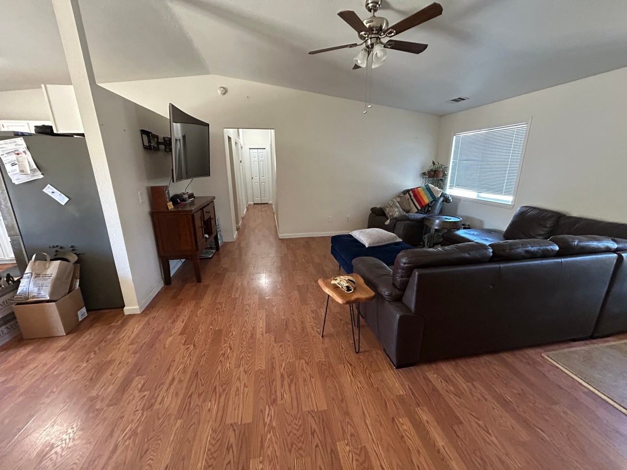 2646 Albert Rd - Photo 3 of 14
