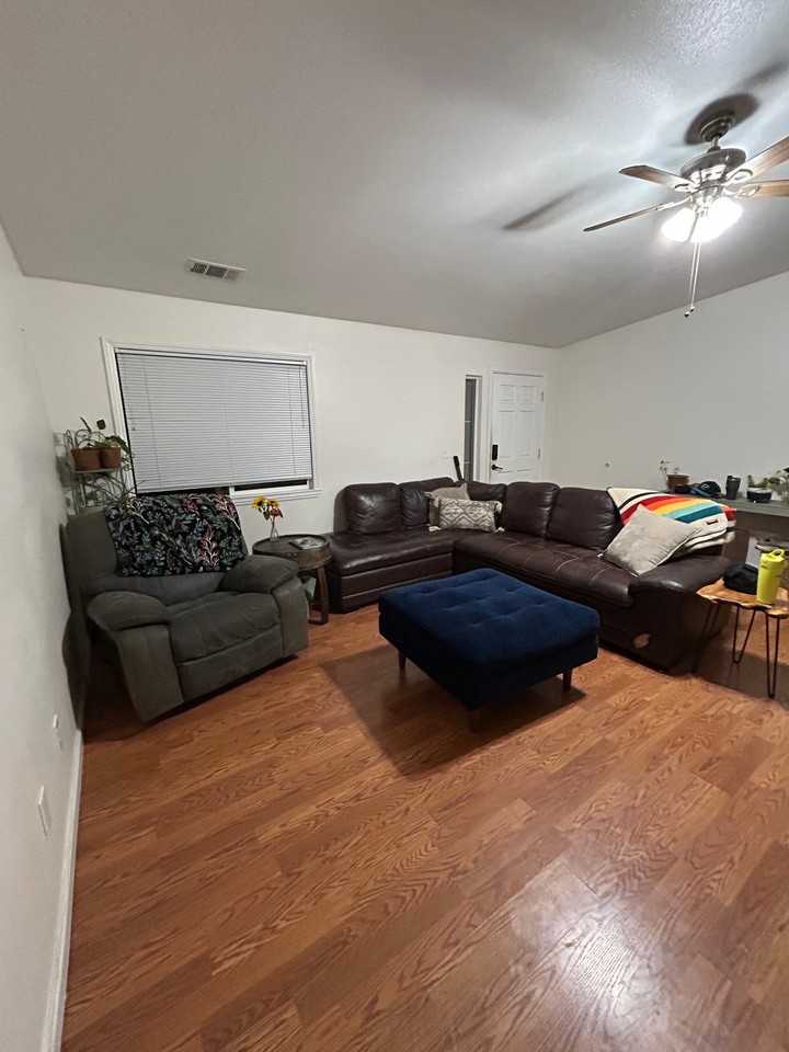 2646 Albert Rd - Photo 6 of 14