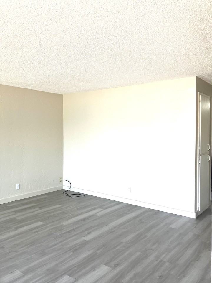 3590 Concord St - Photo 4 of 16