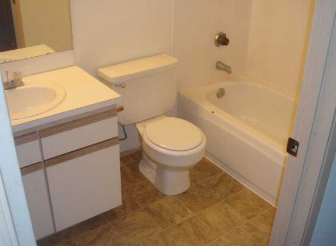 12520 Greenwood Ave N #104 - Photo 5 of 5