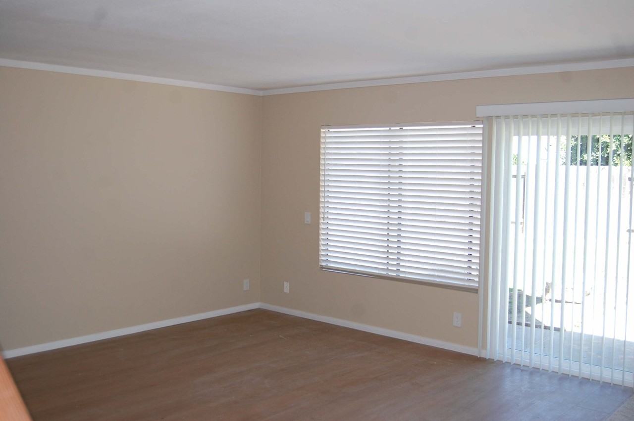 6401 Glenfox Dr - Photo 3 of 14