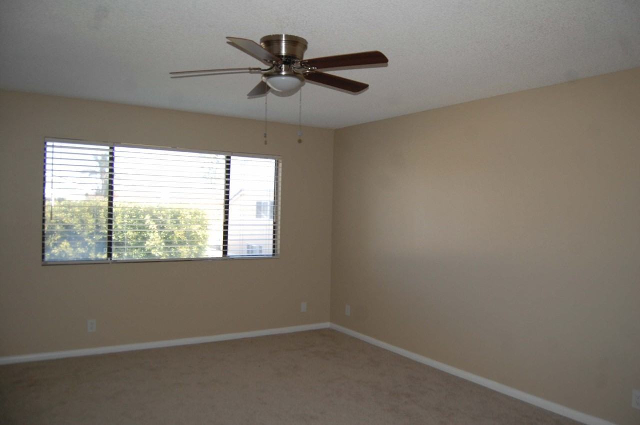 6401 Glenfox Dr - Photo 5 of 14