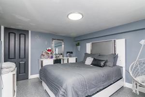 featured image of 412 Granby Rd